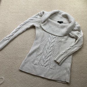 WHBM off white off the shoulder knit sweater #233